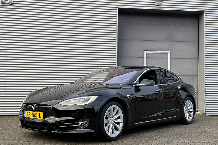 Tesla Model S 75D Base I Camera I Pano.dak