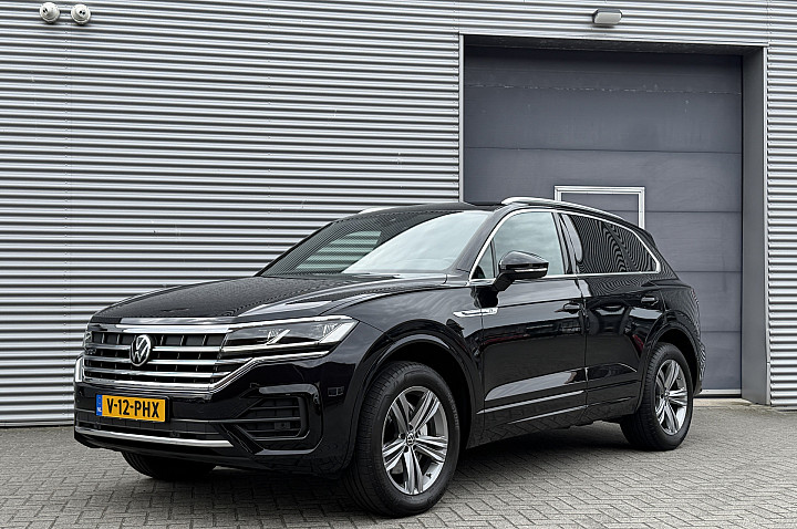 Volkswagen Touareg 3.0 TDI R-Line I Aut. I Grijs Kenteken I Leder I Navi I 56000 km